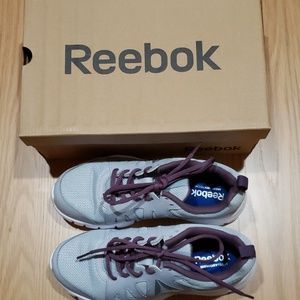 NWOT Reebok shoes size 6